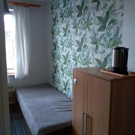 - Przy Porcie Pansiyon Łeba
